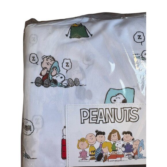 Peanuts Queen Sheet Set Berkshire Snoopy Sleeping Charlie Woodstock  New Gift - Picture 4 of 5